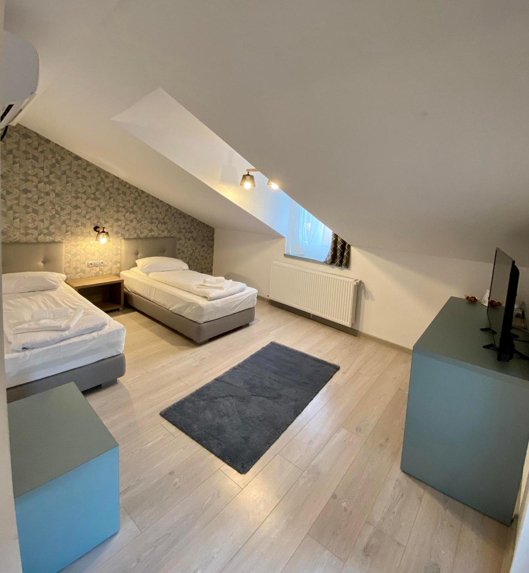 Adi&Nicol Hotel Sibiu Ngoại thất bức ảnh